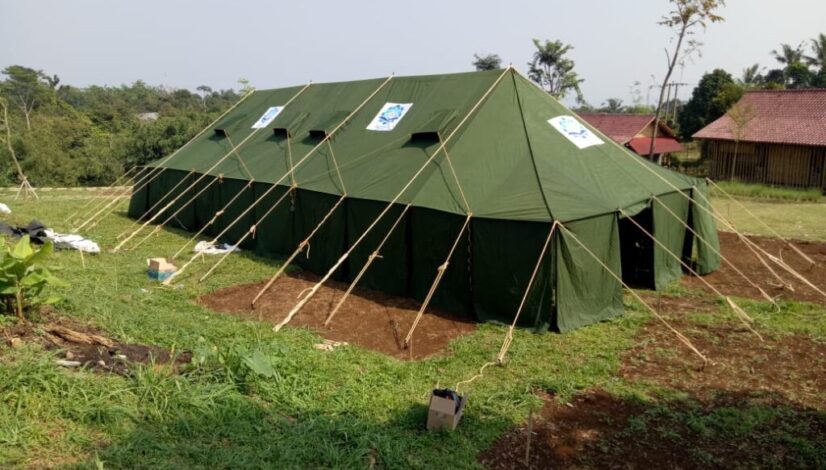Tenda regu TNI