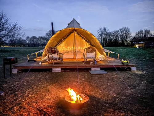 7 Jenis Bahan Tenda Camping yang Bagus Serta Plus Minusnya Jenis Bahan Tenda Camping yang Bagus Serta Plus Minusnya