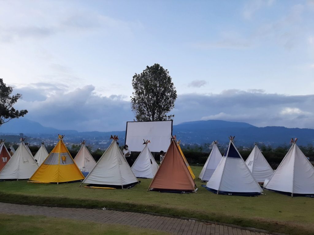 10 Model Tenda Camping Aesthetic yang Paling Instagrammable tenda camping aesthetic