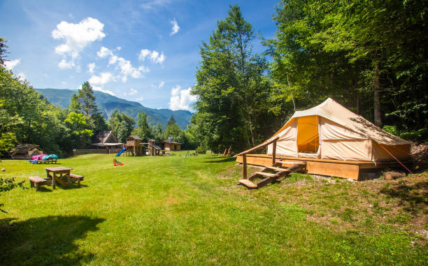 10 Model Tenda Camping Aesthetic yang Paling Instagrammable tenda keluarga di adrenaline check eco resort di slovenia